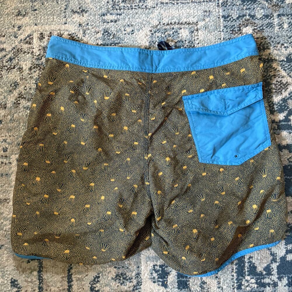 Patagonia Wavefarer Hybrid Boardshorts - Picture 7 of 7